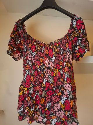 Blusa floral - roja y multicolor