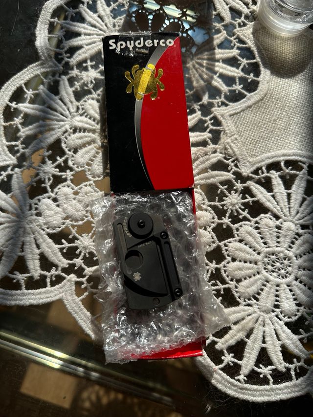 Spyderco dogtag folder black