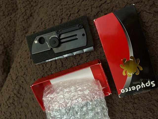 Spyderco dogtag folder black