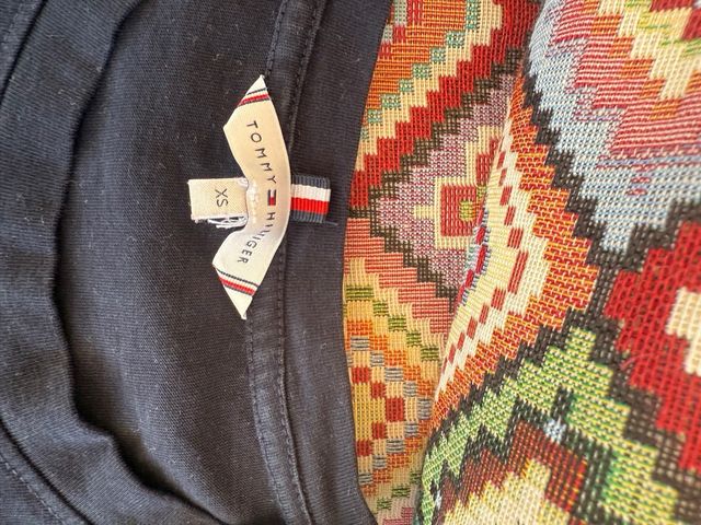 Camiseta Tommy Hilfiger XS Negra