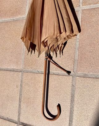 Paraguas vintage marrón