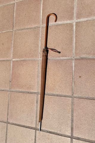 Paraguas vintage marrón