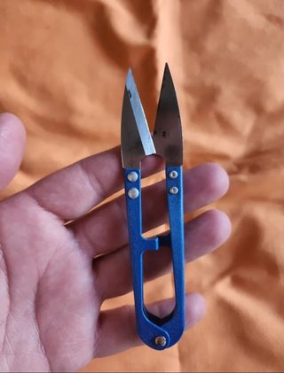 Tijeras para Bonsái y utensilios varios. 