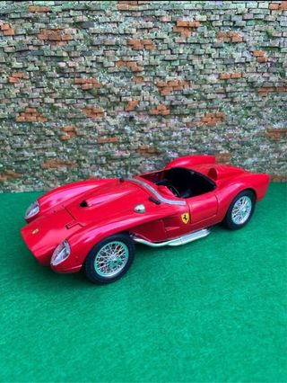 Ferrari 250 Testa Rossa (1957) – Escala 1:18