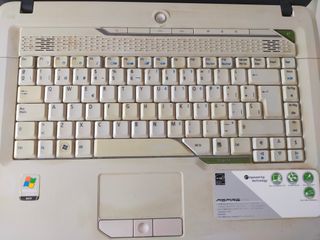 Portátil Acer Aspire 5715Z