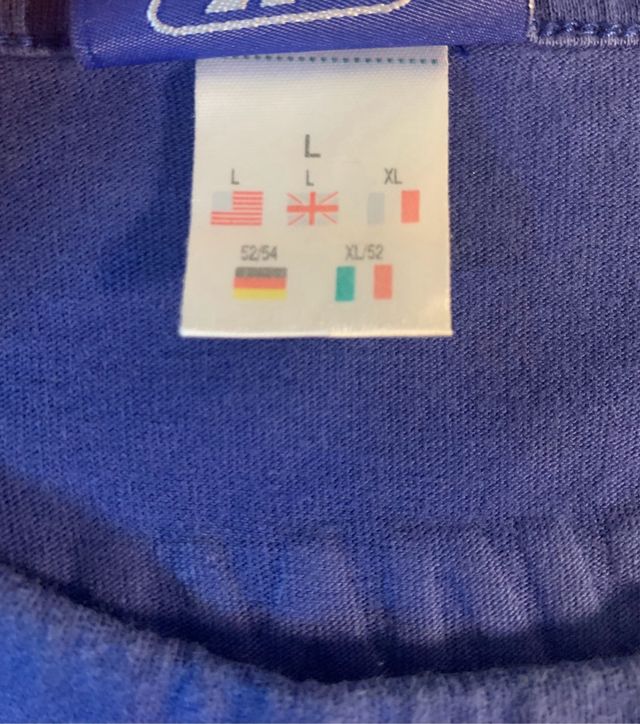 Camiseta azul de Reebok