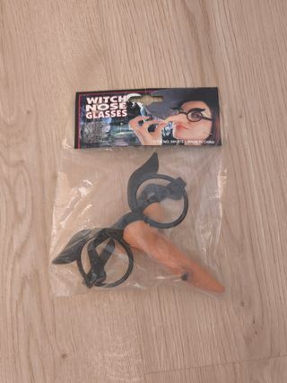 Disfraz Halloween: Nariz, dientes, gafas
