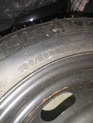 Se vende rueda de coche 