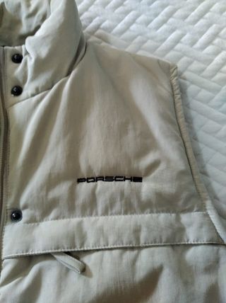 Chaleco beige acolchado