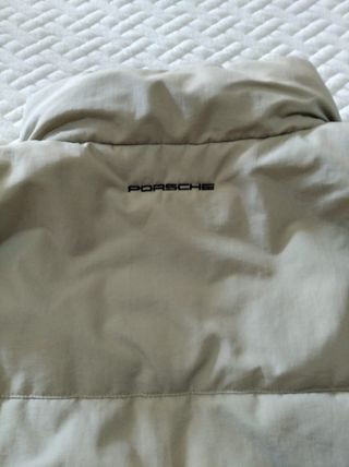 Chaleco beige acolchado