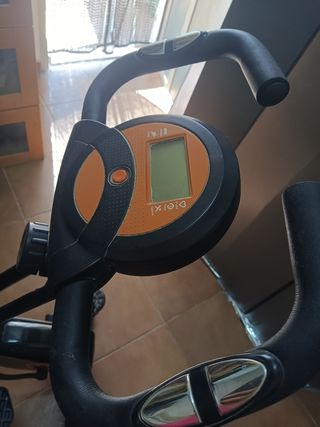 Bicicleta estática ejercicio