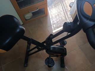 Bicicleta estática ejercicio