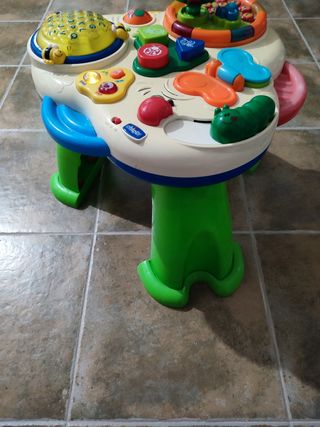 Mesa actividades Chicco bebé