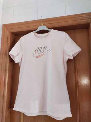Camiseta Nike rosa