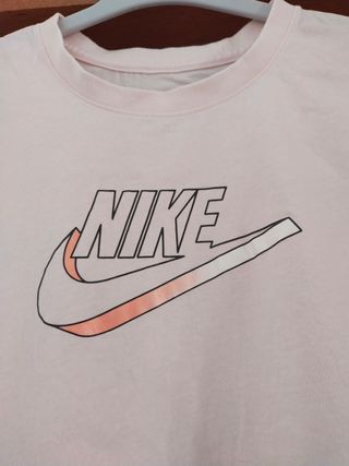 Camiseta Nike rosa