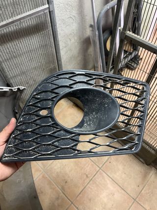 Rejilla antiniebla Seat León FR