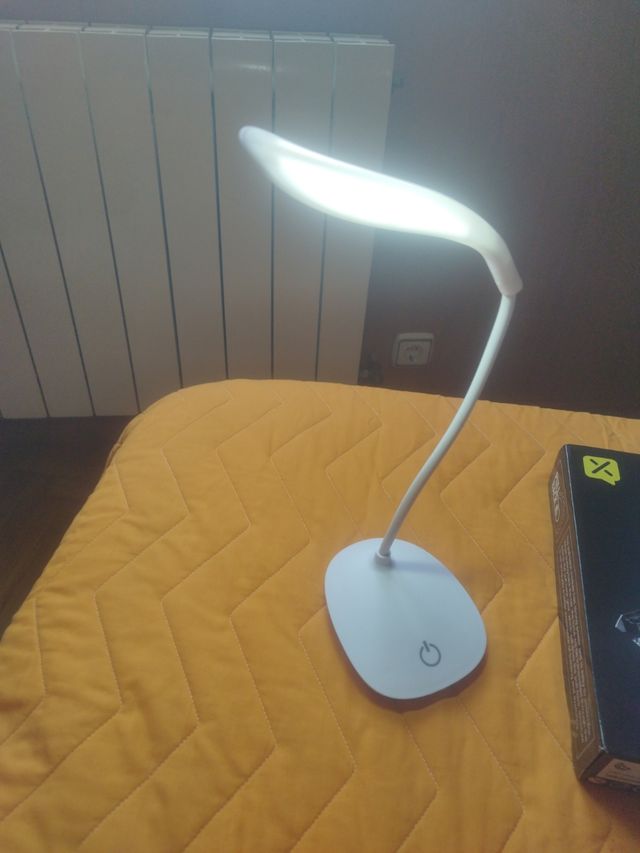 Lámpara LED de escritorio