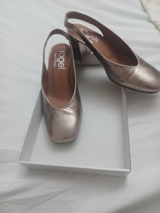 Zapatos tacón dorados mujer 39