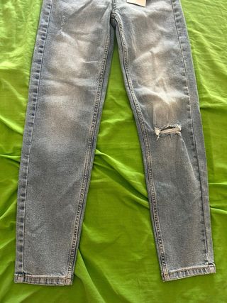 Vaqueros Stradivarius XXS (32/4) - Nuevos
