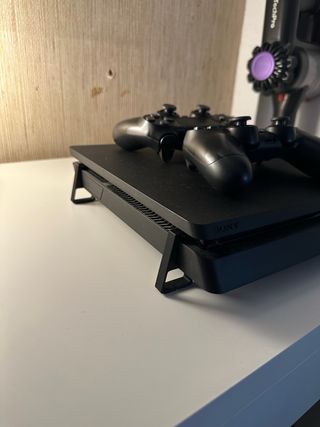 PS4 Slim (PlayStation 4) negra