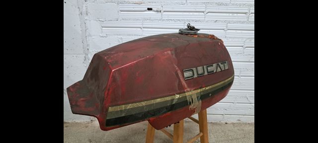 Depósitos motos custom antigua