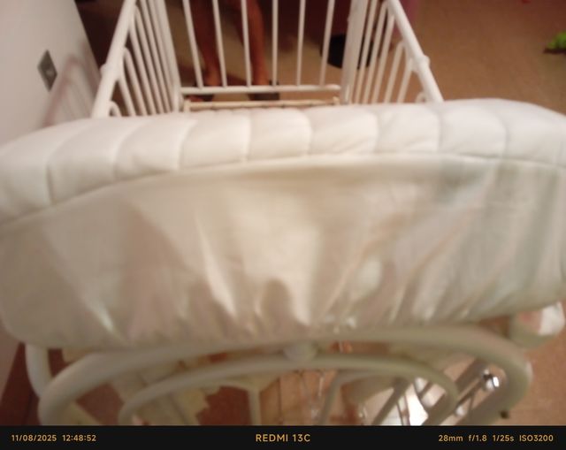 Colchón y funda cuna