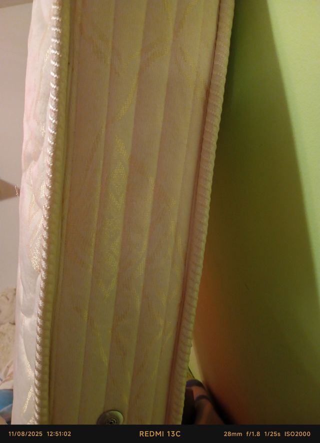 Colchón y funda cuna