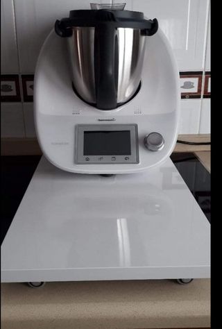 Tabla / Soporte Thermomix con ruedas