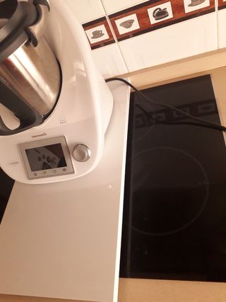Tabla / Soporte Thermomix con ruedas