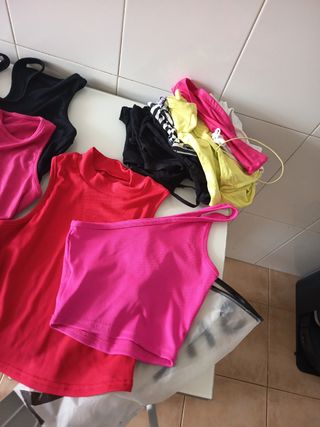14 Tops XS - Shein, Primark, HM