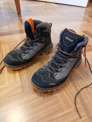 Botas montaña Chiruca - Talla 43. Como nuevas