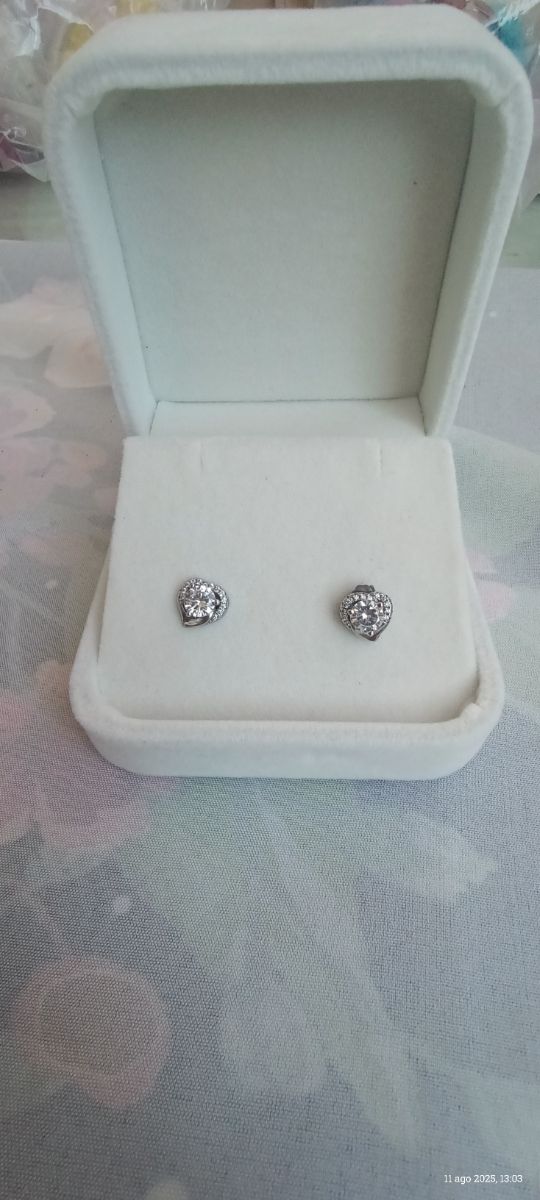 (PRECIO FIJO)Pendientes plata y circonita corazón
