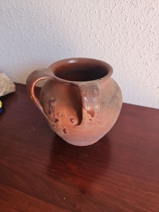 Jarrón antiguo terracota