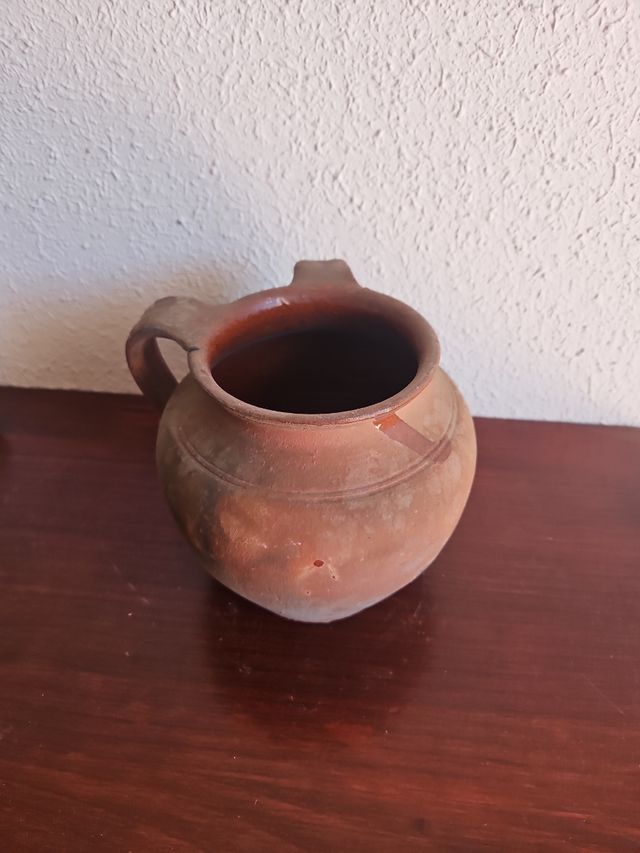 Jarrón antiguo terracota