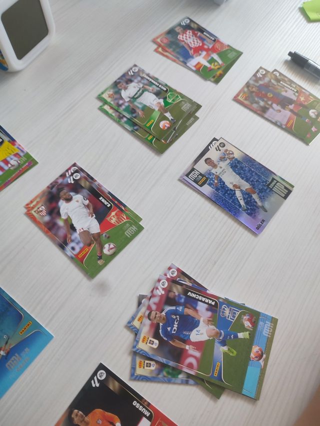 Cartas Megacracks 2025-26 completa la coleccion