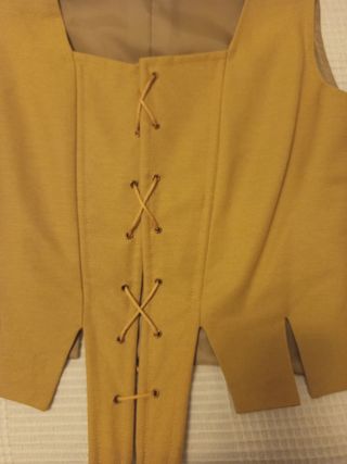 Corpiño alicantina de color mostaza talla M