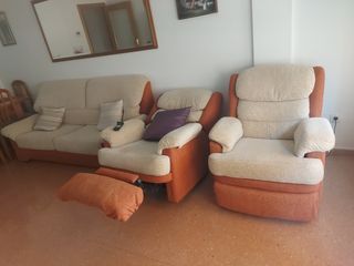 1 Sofá de 2 plazas y 2 sillones beige y naranja