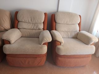 1 Sofá de 2 plazas y 2 sillones beige y naranja