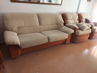 1 Sofá de 2 plazas y 2 sillones beige y naranja