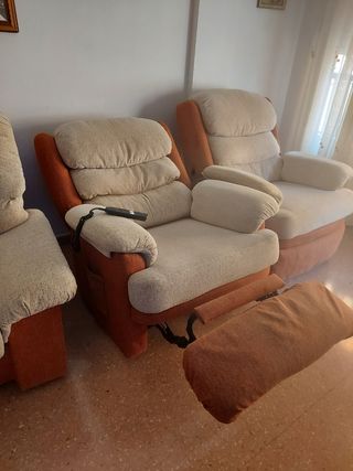 1 Sofá de 2 plazas y 2 sillones beige y naranja