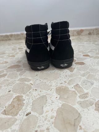 Vans Sk8-Hi - Negras - Caña Alta
