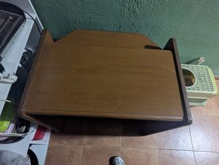 Escritorio madera marrón estudiante