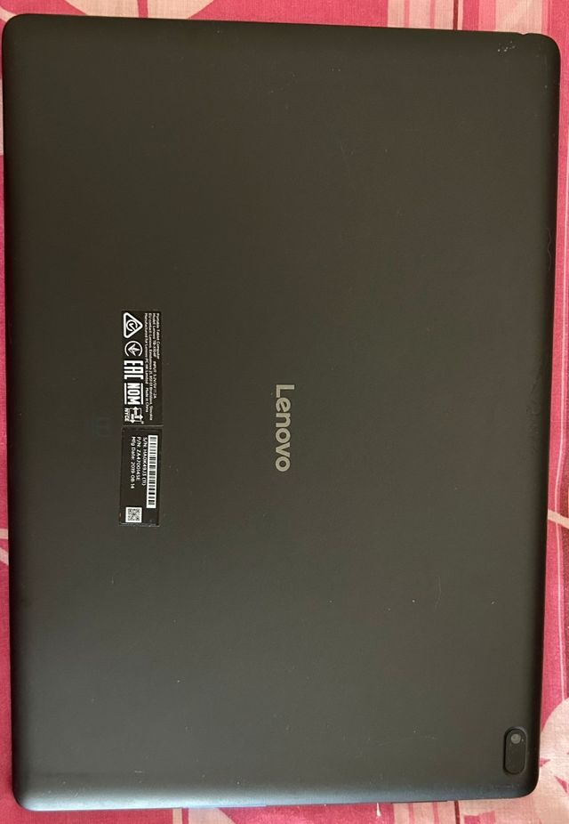 Tablet negra Lenovo