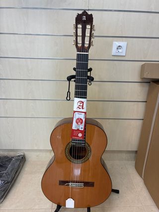 Guitarra clasica Alhambra 4P