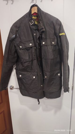 Barbour y pantalón moto Garibaldi