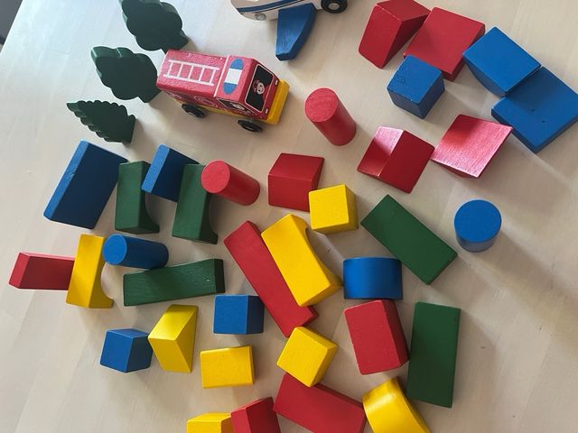 Juego infantil: bloques de madera maciza