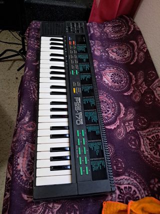 Teclado yamaha antiguo pss170