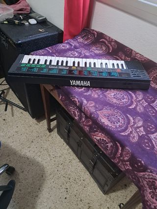 Teclado yamaha antiguo pss170