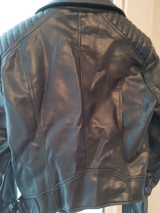 Cazadora negra Stradivarius - Talla S