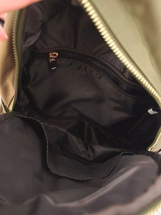 Mochila pequeña verde militar 